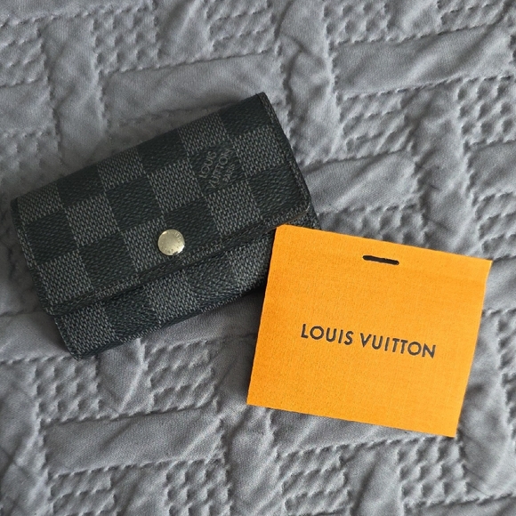 Louis Vuitton Damier Graphite 6 Key Holder